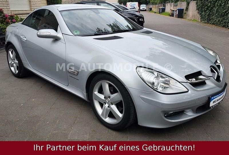 Second-hand Mercedes SLK200 163 CP (119 kW) 2004 Argintiu Cabrio
