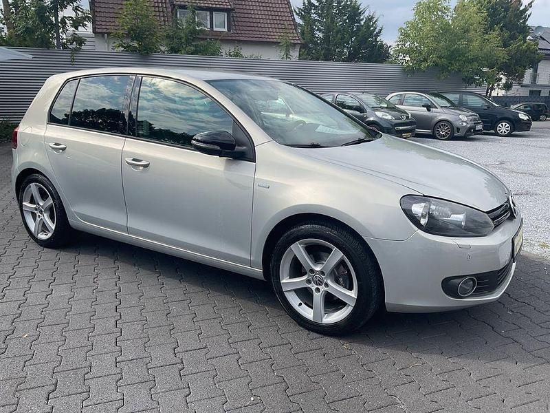 Silber Gebraucht 2012 VW Golf VI Match Limousine | 7.490 € (Fairer Preis) - Bild 1/4