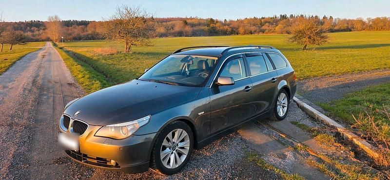 Gebraucht BMW 530 218 PS (160 kW) 2004 Grau Kombi