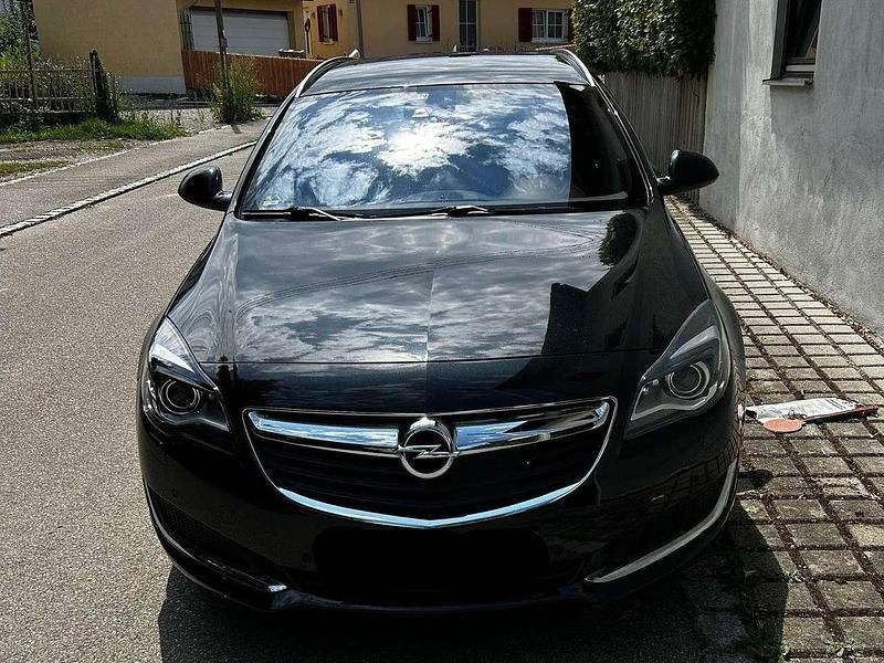 Schwarz Gebraucht 2016 Opel Insignia Innovation Kombi | 8.700 € (Fairer Preis) - Bild 1/4