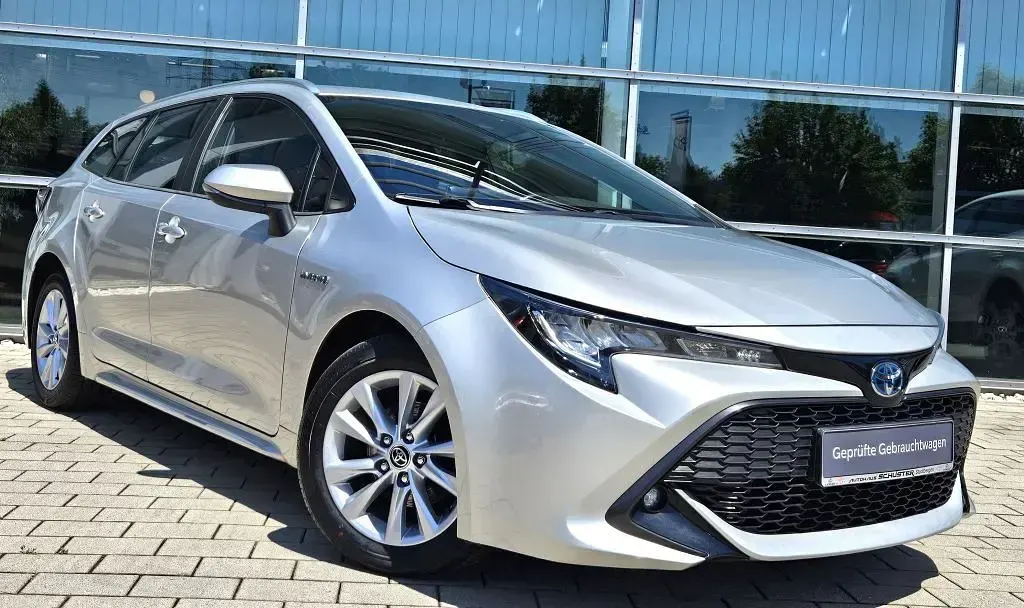 Gebraucht Toyota Corolla Business Edition 122 PS (89 kW) 2020 Silber Kombi