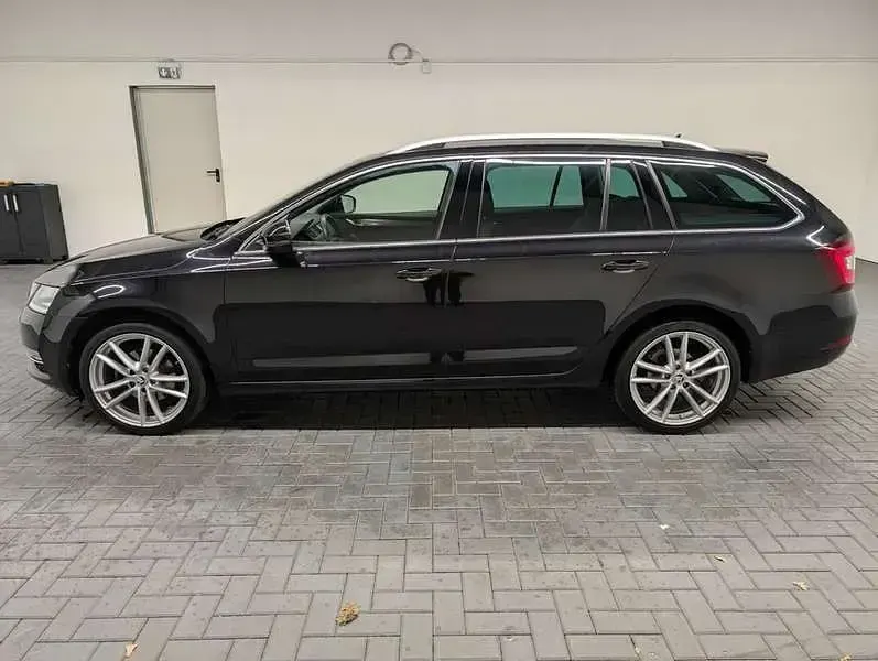 Gebraucht Skoda Octavia Style 150 PS (110 kW) 2019 Schwarz (magicschwarzmet.) Kombi