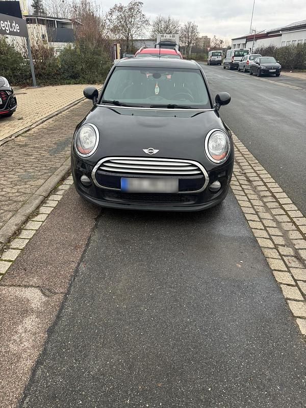 Gebraucht Mini Cooper D 115 PS (84 kW) 2014 Schwarz Kleinwagen