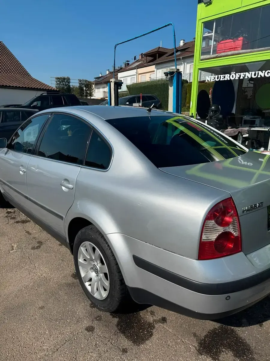 Gebraucht VW Passat 102 PS (75 kW) 2003 Grau Limousine