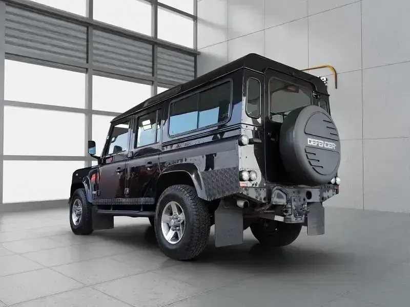 Gebraucht Land Rover Defender 201 PS (147 kW) 2008 Santorini black Kombi