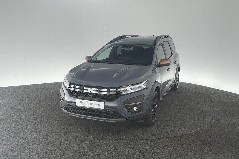 Grau Gebraucht 2025 Dacia Jogger Extreme Van / Kleinbus | 22.260 € (Fairer Preis) - Bild 1/4