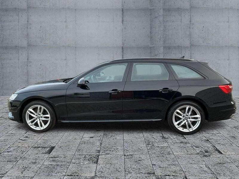 Gebraucht Audi A4 Advanced Plus 150 PS (110 kW) 2021 Mythosschwarz metallic Kombi