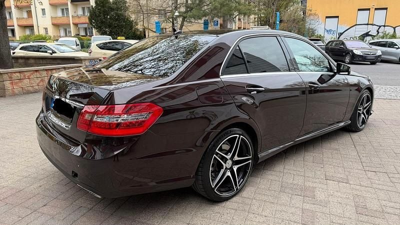 Gebraucht Mercedes E350 AMG 231 PS (169 kW) 2010 Braun Limousine