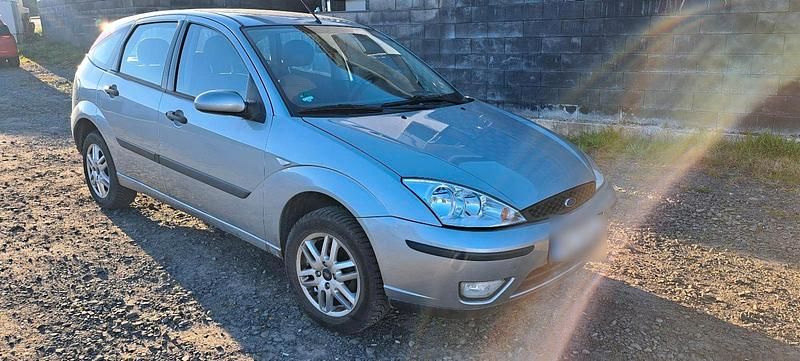 Usata Ford Focus 101 CV (74 kW) 2004 Grigio Berlina