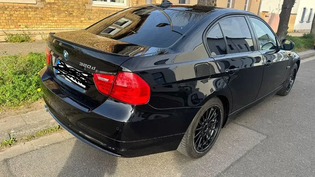 Usata BMW 320 Exclusive 184 CV (135 kW) 2011 Nero Berlina