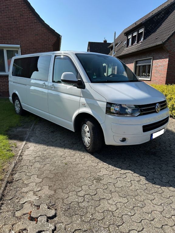 Weiß Gebraucht 2014 VW T5 Comfortline Van | 22.990 € (Fairer Preis) - Bild 1/4