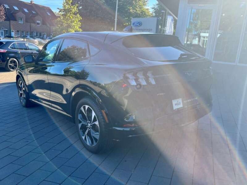 Gebraucht Ford Mustang Mach-E Extended Range 258 kW (351 PS) 2022 Schwarz SUV