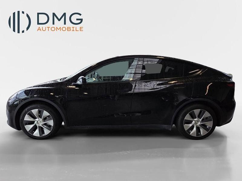 Schwarz Gebraucht 2022 Tesla Model Y RWD SUV | 30.990 € (Fairer Preis) - Bild 1/4