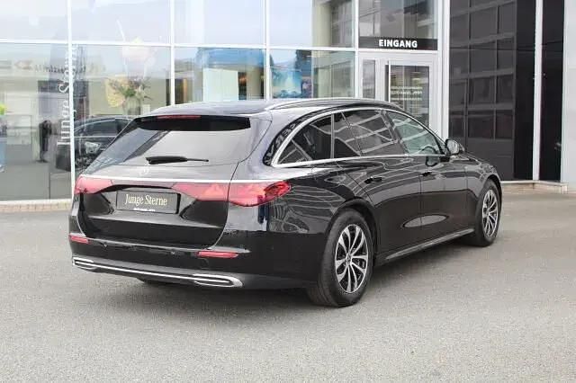 Gebraucht Mercedes E200 Avantgarde 227 PS (166 kW) 2025 Schwarz Kombi