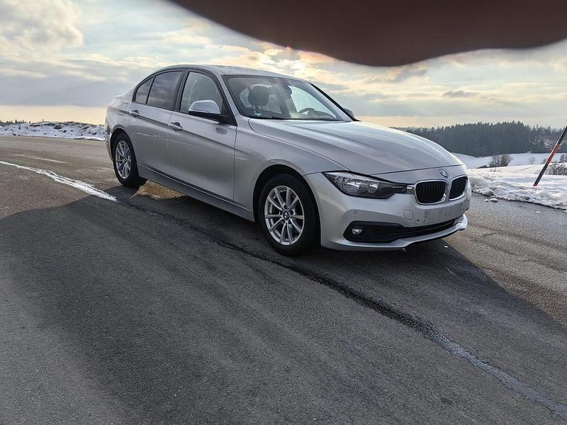 Gebraucht BMW 320 Efficient Dynamics 163 PS (119 kW) 2017 Silber Limousine