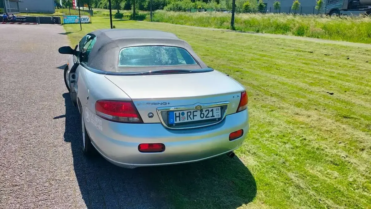 Gebraucht Chrysler Sebring Cabriolet 141 PS (103 kW) 2003 Silber Cabrio