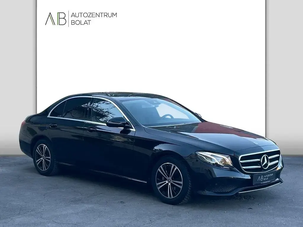 Second-hand Mercedes E200 160 CP (117 kW) 2020 Negru Berlinǎ