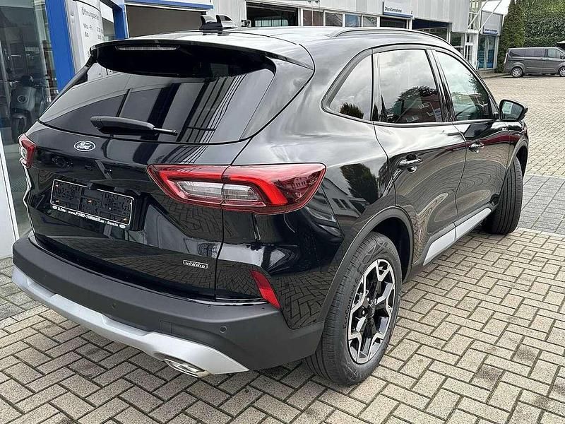 Second-hand Ford Kuga Active 242 CP (177 kW) 2025 Negru SUV