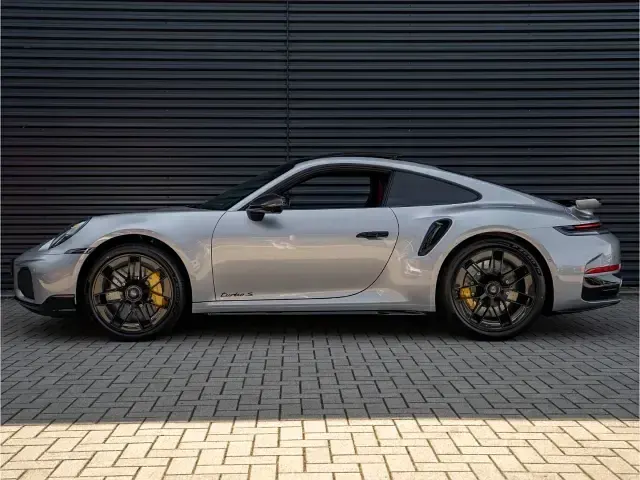 Neu Porsche 992 Sport 711 PS (522 kW) 2026 Grau Coupé