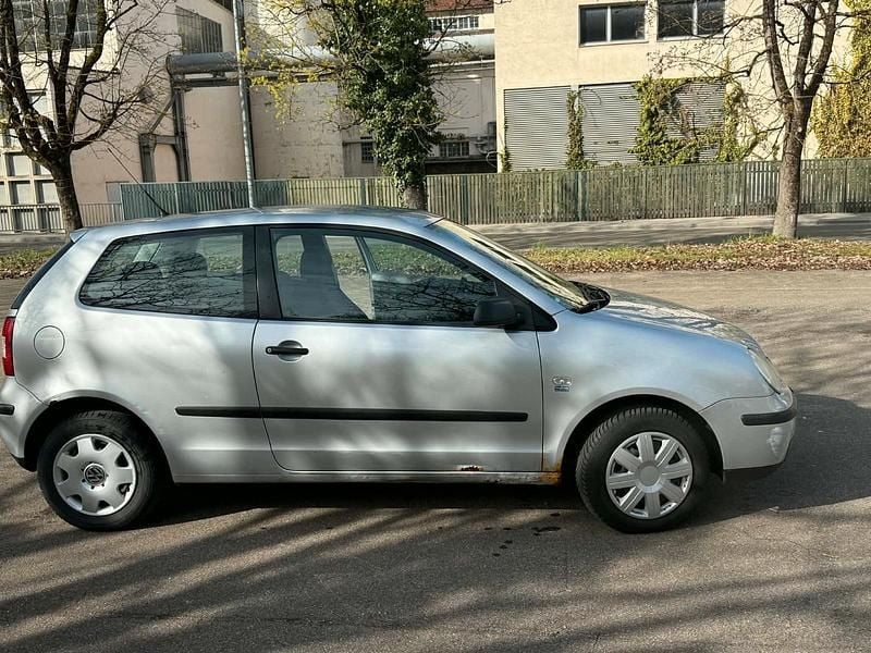 Second-hand VW Polo 64 CP (47 kW) 2004 Gri Hatchback