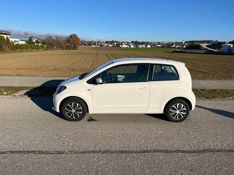 Gebraucht Seat Mii 60 PS (44 kW) 2016 Weiß Kleinwagen