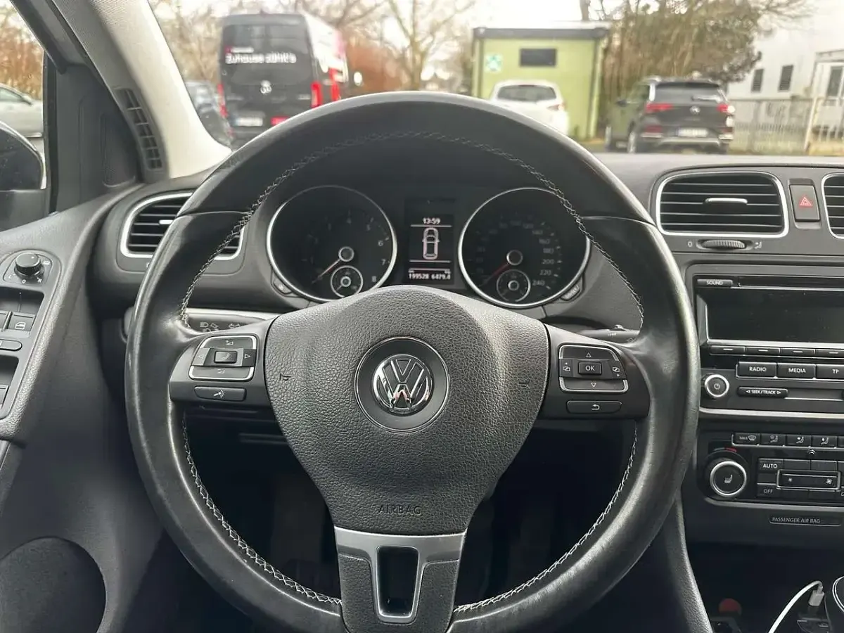 Gebraucht VW Golf VII Match 105 PS (77 kW) 2012 Limousine
