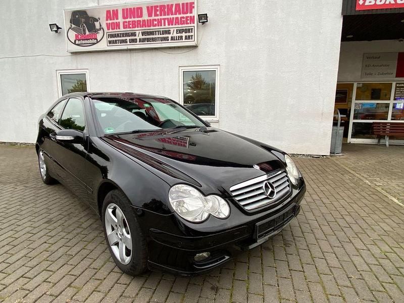 Gebraucht Mercedes C200 122 PS (89 kW) 2004 Schwarz Coupé