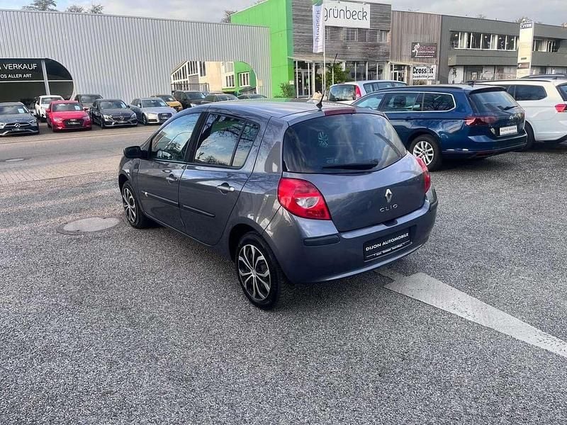 Gebraucht Renault Clio III Dynamique 75 PS (55 kW) 2008 Grey blue Limousine