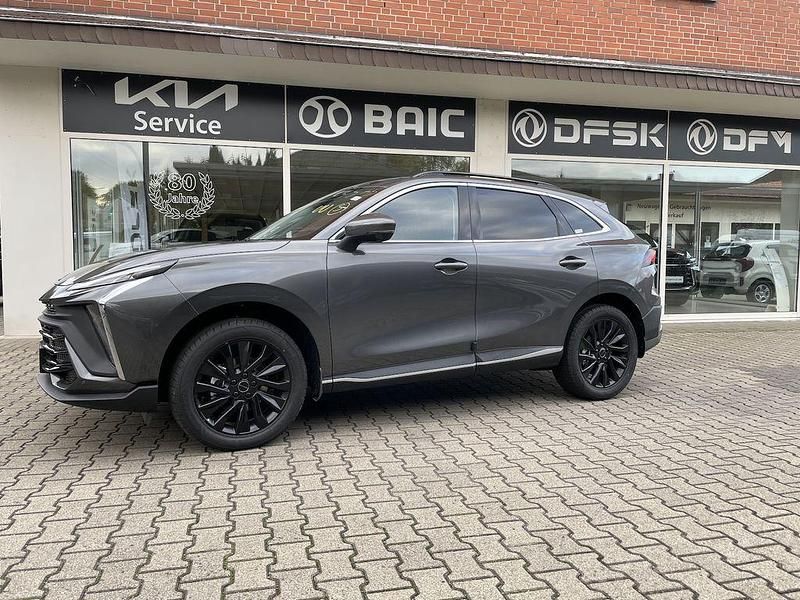 Neu DFSK Forthing 5 177 PS (130 kW) 2026 Grau SUV