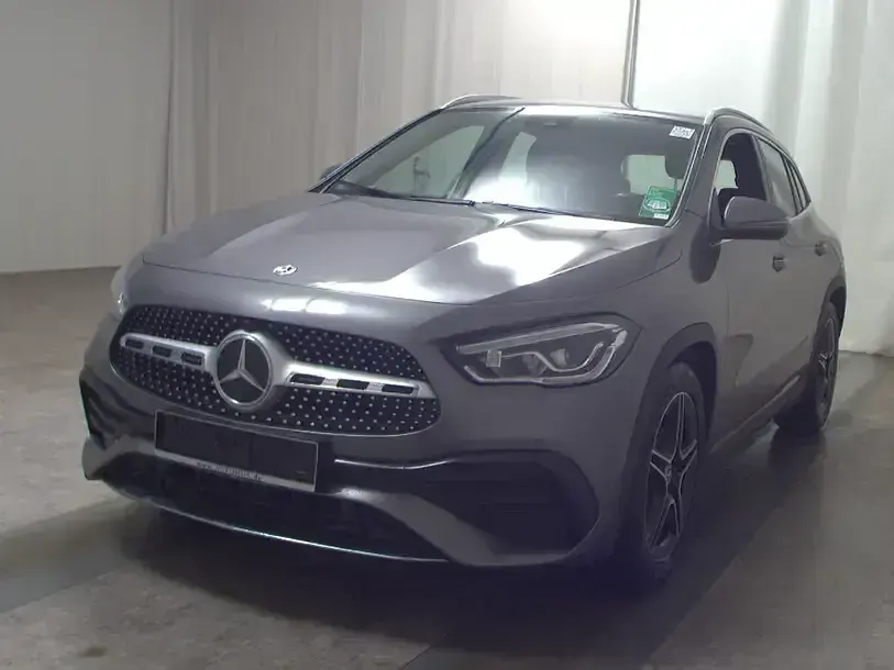 Gebraucht Mercedes GLA220 AMG line 190 PS (139 kW) 2023 Mountaingrau (metallic) SUV