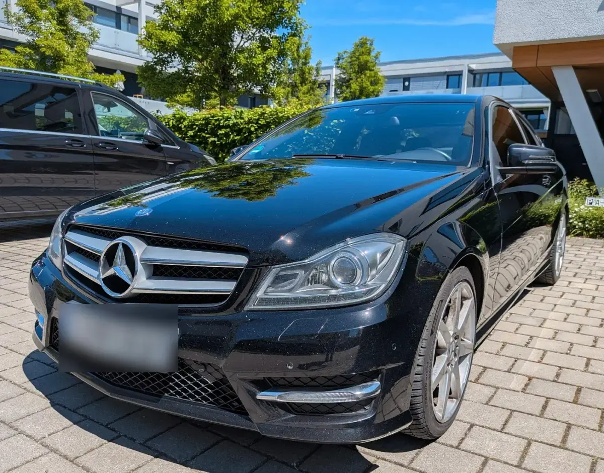 Gebraucht Mercedes C220 170 PS (125 kW) 2012 Schwarz Coupé