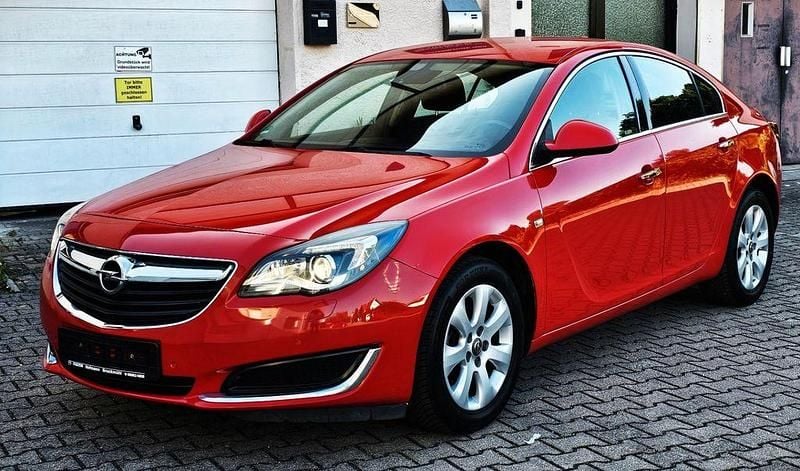 Pull me over red Gebraucht 2016 Opel Insignia Innovation Limousine | 11.000 € (Fairer Preis) - Bild 1/4