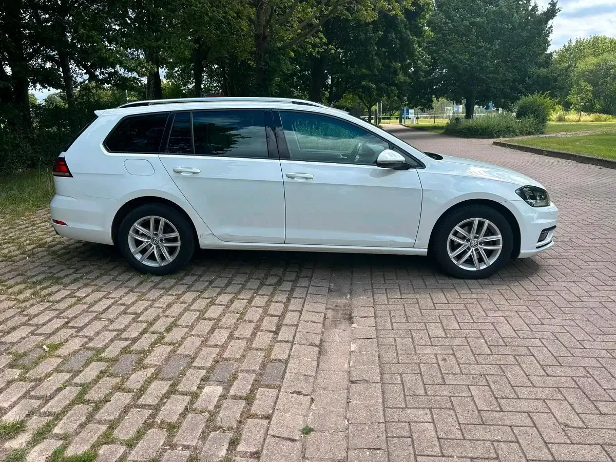 Gebraucht VW Golf VII 116 PS (85 kW) 2017 Weiß Kombi