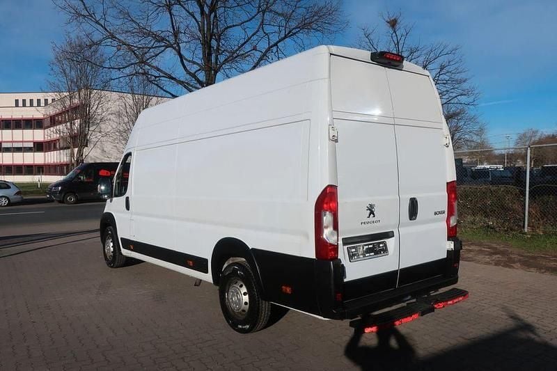 Gebraucht Peugeot Boxer Premium 140 PS (102 kW) 2022 Weiß Van