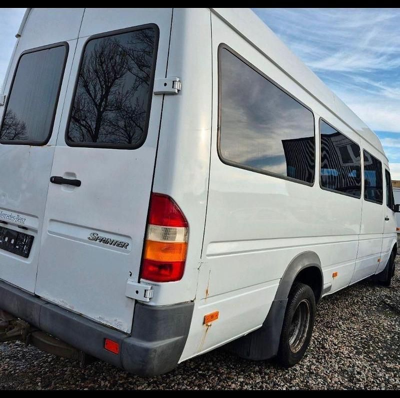 Second-hand Mercedes Sprinter 130 CP (95 kW) 2003 Alb Van