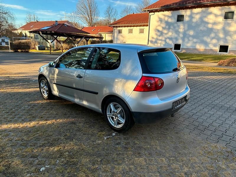 Gebraucht VW Golf V 90 PS (66 kW) 2004 Silber Kleinwagen