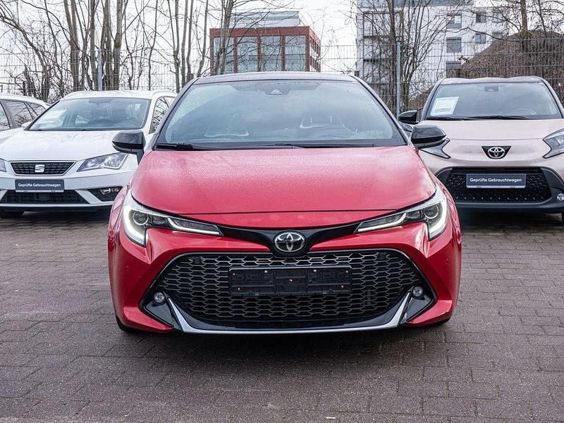 Gebraucht Toyota Corolla Hybrid Sport 184 PS (135 kW) 2022 Rot Limousine