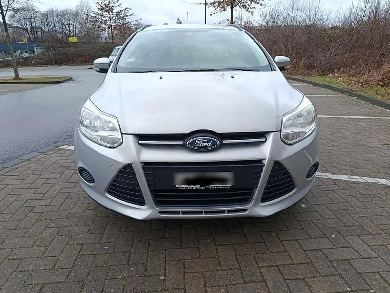 Gebraucht Ford Focus Trend 116 PS (85 kW) 2012 Silber Kombi