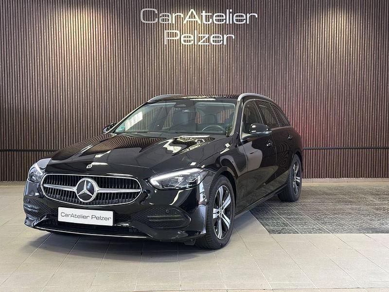 Schwarz Gebraucht 2021 Mercedes C220 Avantgarde Kombi | 31.900 € (Fairer Preis) - Bild 1/4