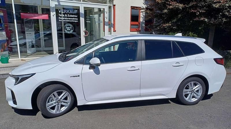 Weiß Neu 2025 Suzuki Swace Comfort+ Kombi | 32.990 € - Bild 1/4