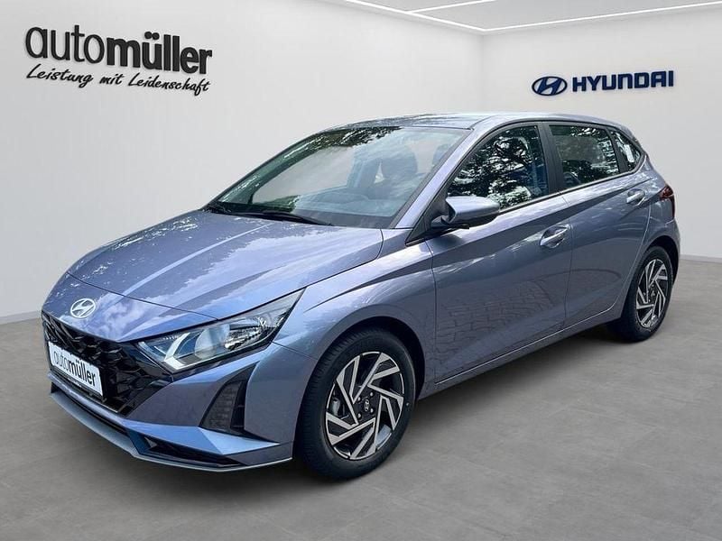 Blau Gebraucht 2023 Hyundai i20 Comfort Limousine | 20.680 € (Superpreis) - Bild 1/4