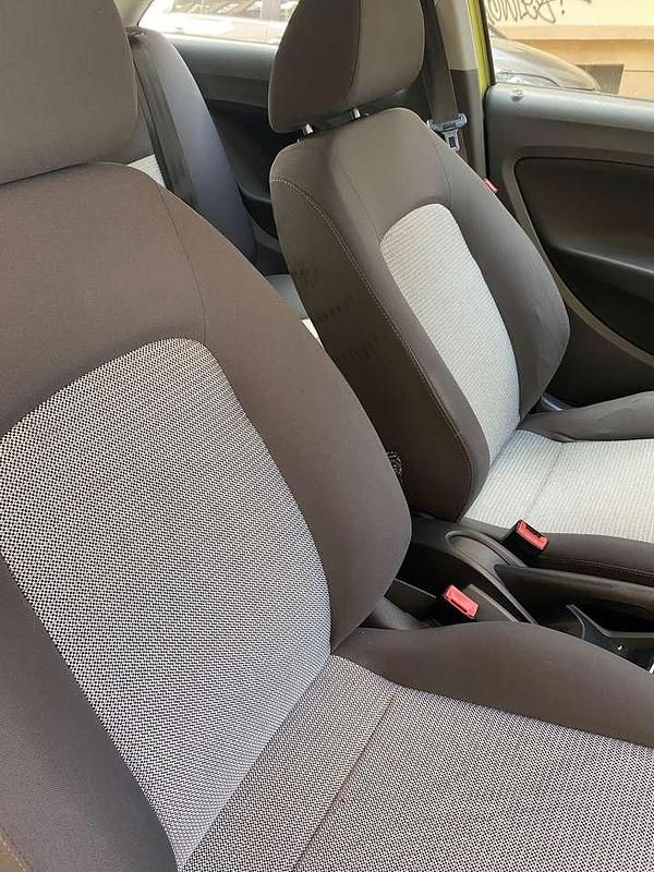 Second-hand Seat Ibiza SC Reference 86 CP (63 kW) 2009 Galben Hatchback