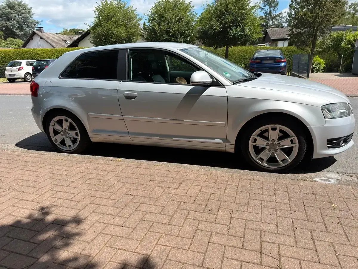 Gebraucht Audi A3 125 PS (91 kW) 2009 Silber Kleinwagen