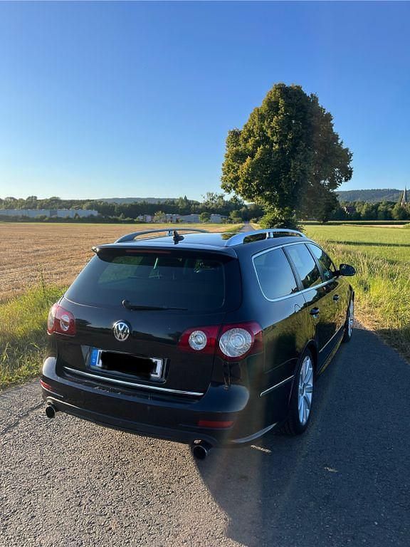 Gebraucht VW Passat R 299 PS (219 kW) 2010 Schwarz Kombi