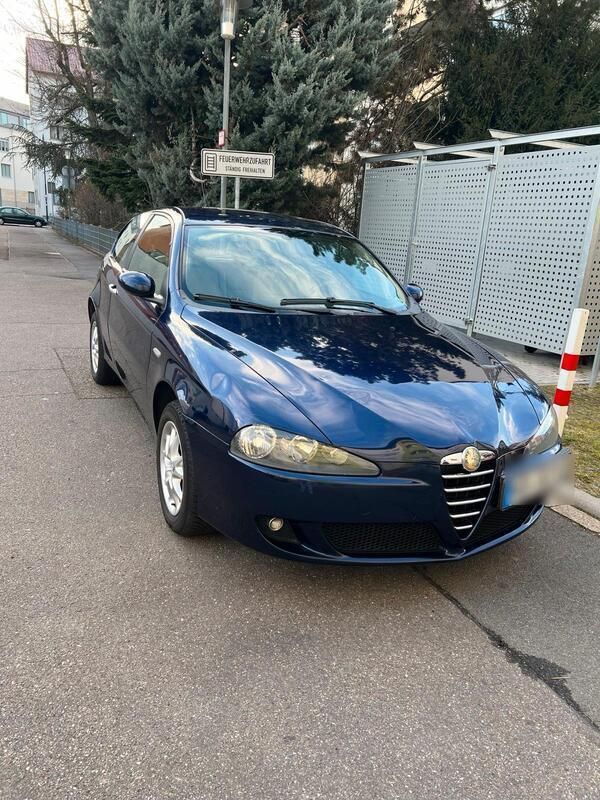 Blau Gebraucht 2005 Alfa Romeo 147 Kleinwagen | 1.300 € (Guter Preis) - Bild 1/4