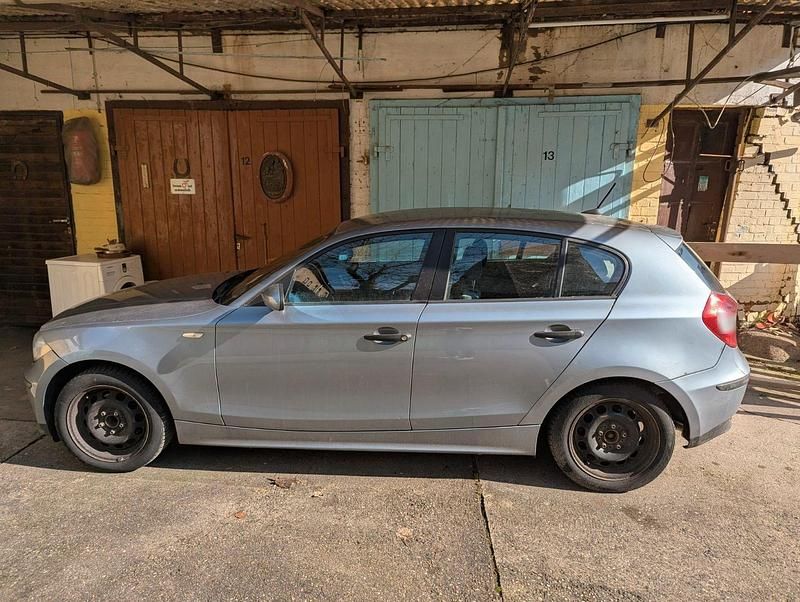 Gebraucht BMW 116 116 PS (85 kW) 2006 Silber Kleinwagen