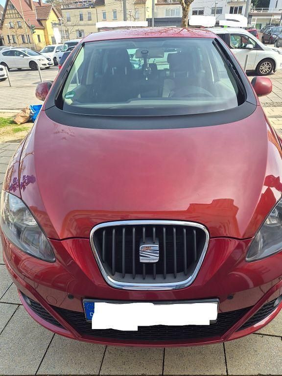 Gebraucht Seat Altea 105 PS (77 kW) 2010 Rot Kleinwagen