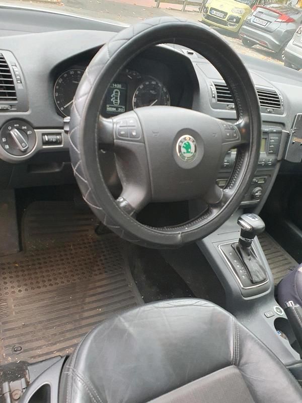 Gebraucht Skoda Octavia 2005 Silber Kombi