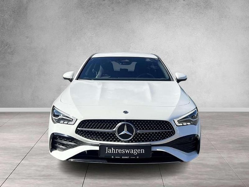 Gebraucht Mercedes CLA200 AMG Line Premium 163 PS (119 kW) 2024 Weiss unilack polarweiß Kleinwagen
