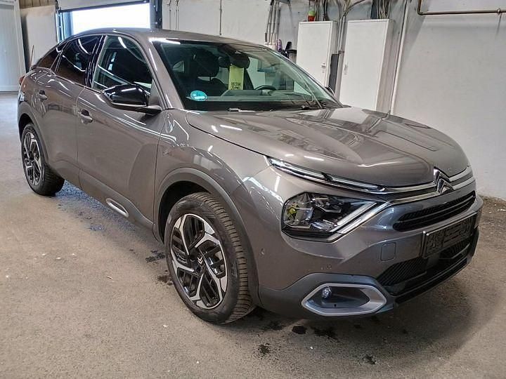 Grau Gebraucht 2024 Citroën C4 PureTech Limousine | 16.650 € (Superpreis) - Bild 1/4